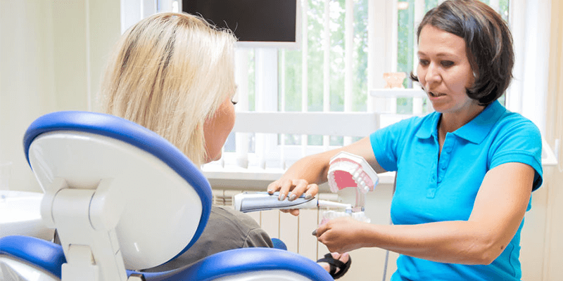 Zahnbürsten für Implantate